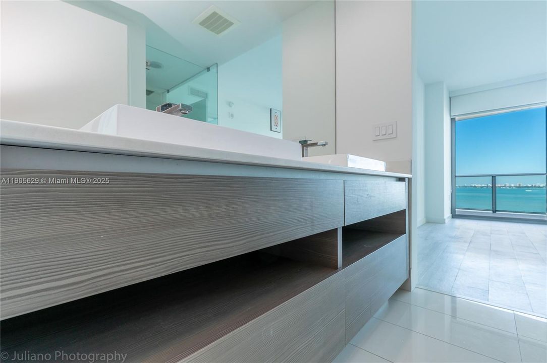 En Venta: $760,000 (2 camas, 2 baños, 1143 Pies cuadrados)