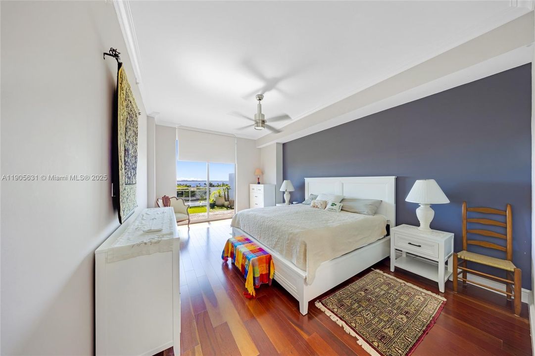 For Sale: $749,000 (2 beds, 2 baths, 1735 Square Feet)