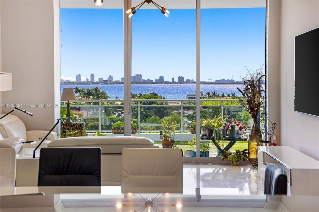 For Sale: $749,000 (2 beds, 2 baths, 1735 Square Feet)