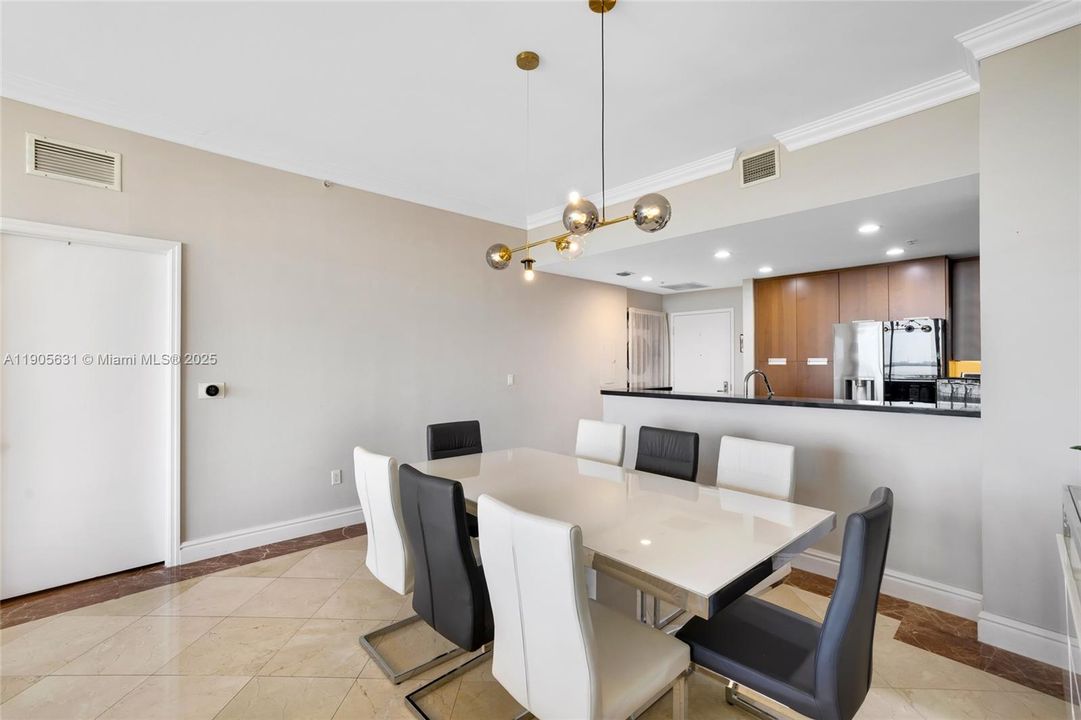 For Sale: $749,000 (2 beds, 2 baths, 1735 Square Feet)