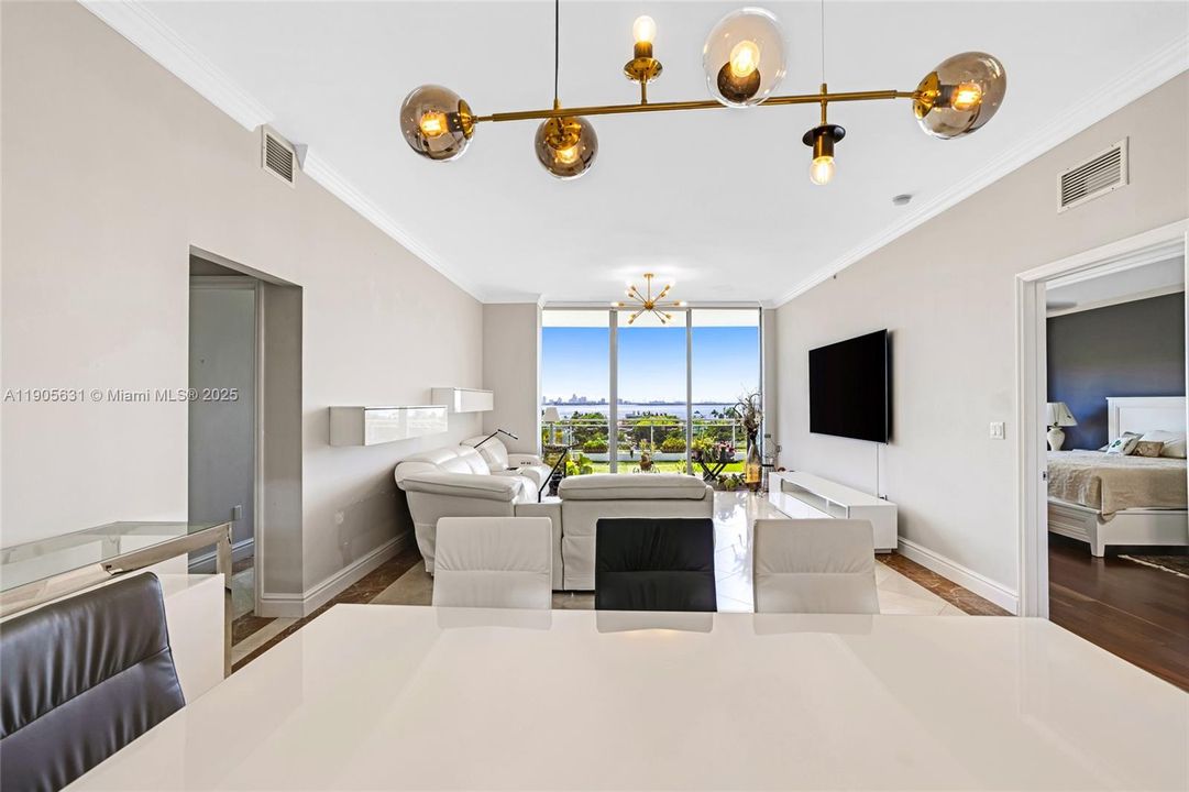 For Sale: $749,000 (2 beds, 2 baths, 1735 Square Feet)