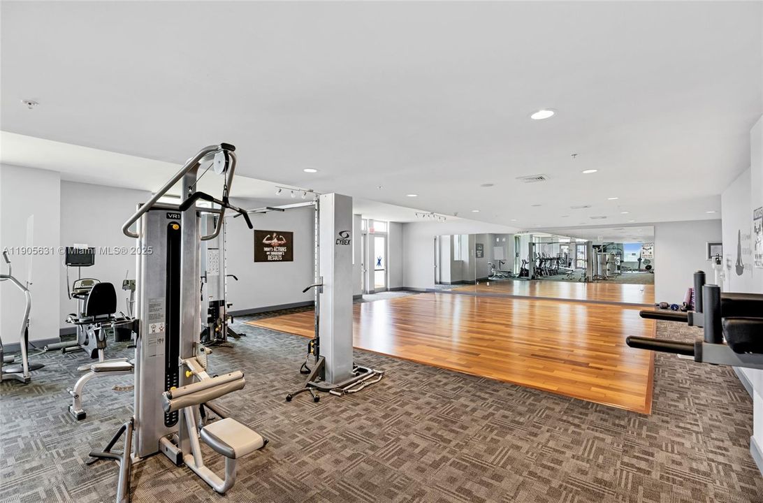 For Sale: $749,000 (2 beds, 2 baths, 1735 Square Feet)