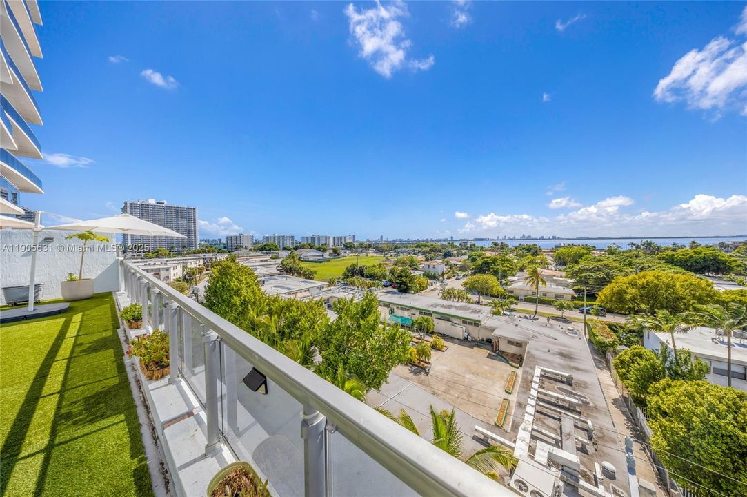 For Sale: $749,000 (2 beds, 2 baths, 1735 Square Feet)