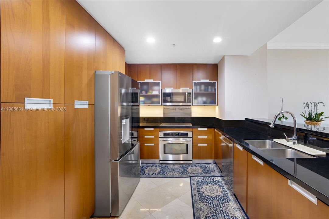 For Sale: $749,000 (2 beds, 2 baths, 1735 Square Feet)