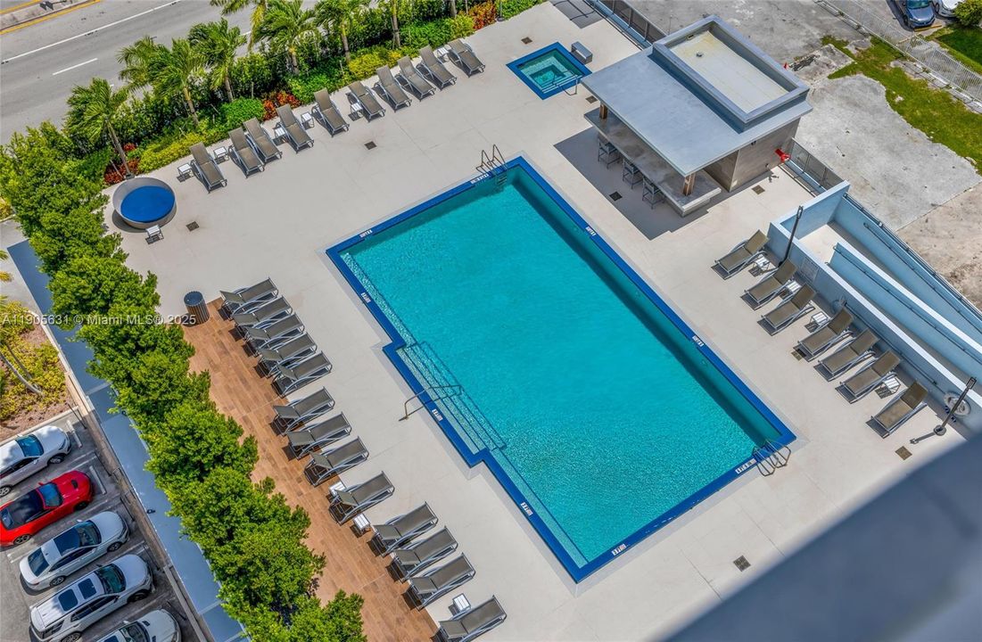 For Sale: $749,000 (2 beds, 2 baths, 1735 Square Feet)