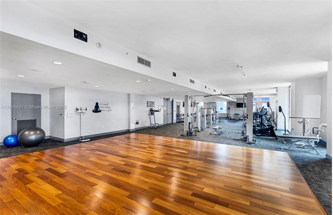 For Sale: $749,000 (2 beds, 2 baths, 1735 Square Feet)