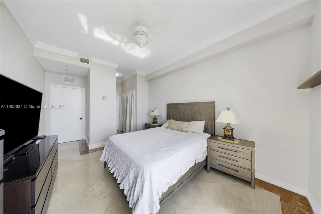 For Sale: $749,000 (2 beds, 2 baths, 1735 Square Feet)