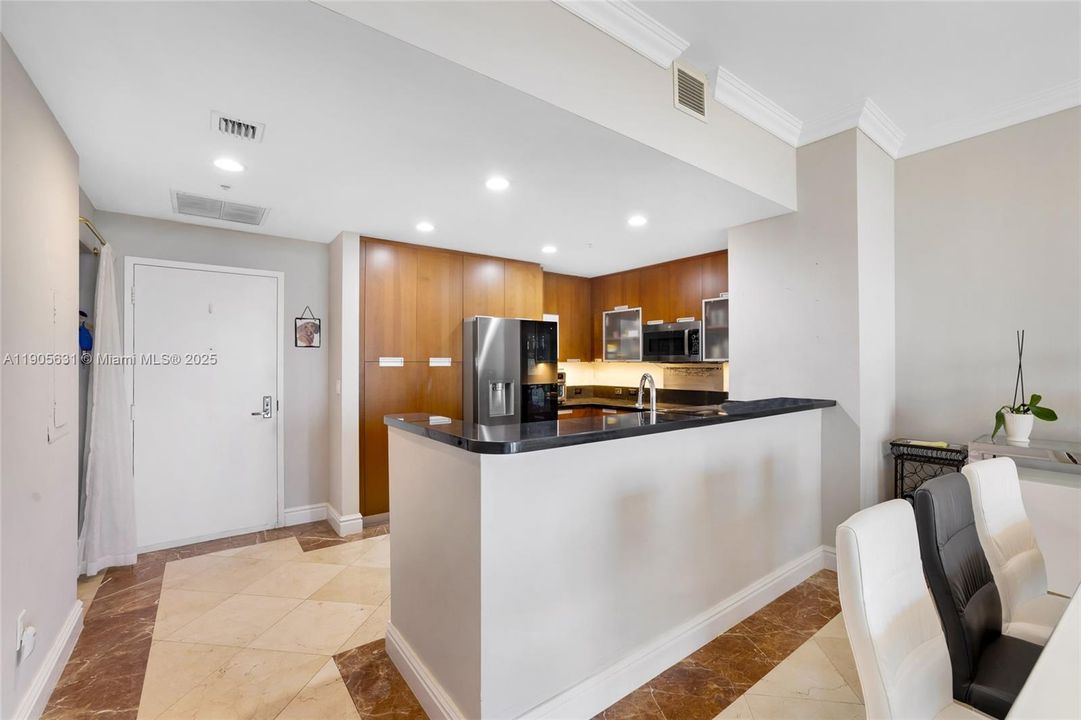 For Sale: $749,000 (2 beds, 2 baths, 1735 Square Feet)