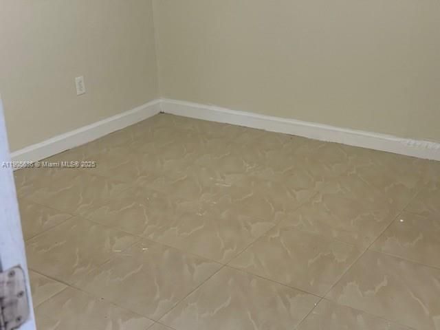 For Rent: $1,850 (2 beds, 1 baths, 1758 Square Feet)