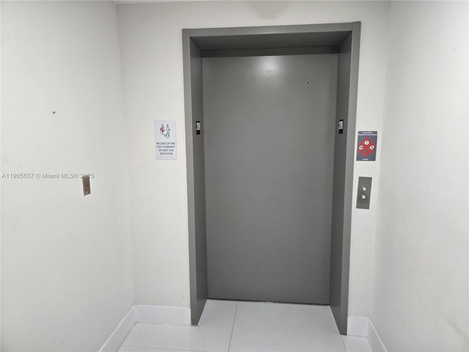 For Rent: $3,850 (2 beds, 2 baths, 1122 Square Feet)