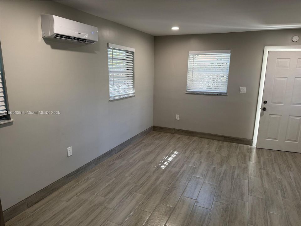 Recently Rented: $1,500 (0 beds, 1 baths, 1746 Square Feet)