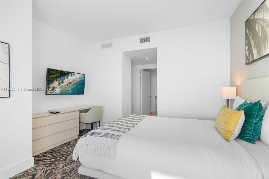 待售: $1,799,999 (3 贝兹, 3 浴室, 1771 平方英尺)