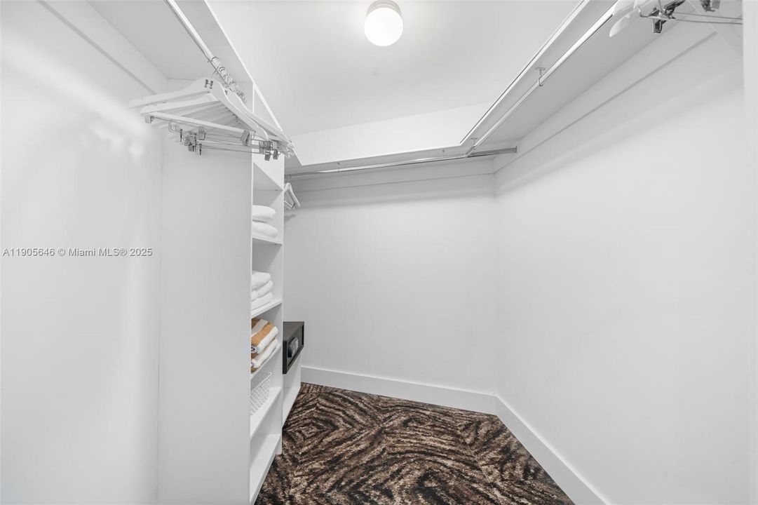 待售: $1,799,999 (3 贝兹, 3 浴室, 1771 平方英尺)