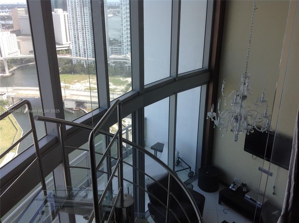 最近租的: $4,000 (1 贝兹, 2 浴室, 1337 平方英尺)