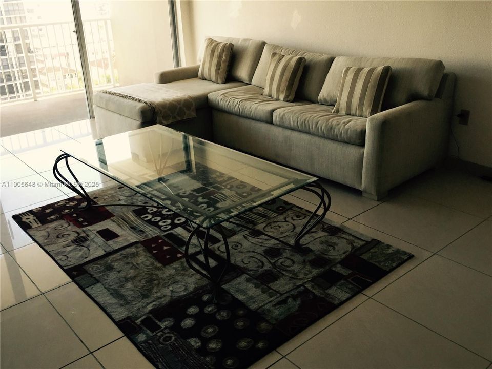 For Sale: $469,000 (2 beds, 2 baths, 1240 Square Feet)