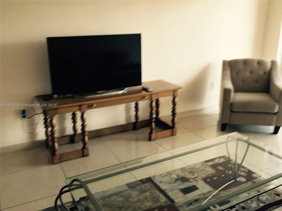 For Sale: $469,000 (2 beds, 2 baths, 1240 Square Feet)