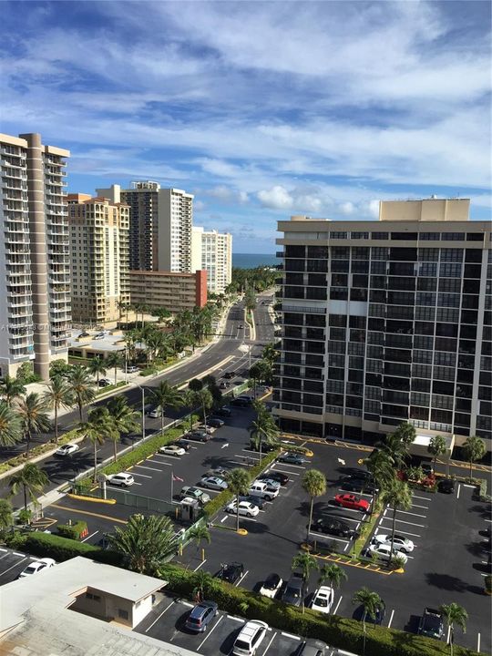 For Sale: $469,000 (2 beds, 2 baths, 1240 Square Feet)