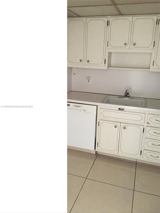 For Sale: $469,000 (2 beds, 2 baths, 1240 Square Feet)