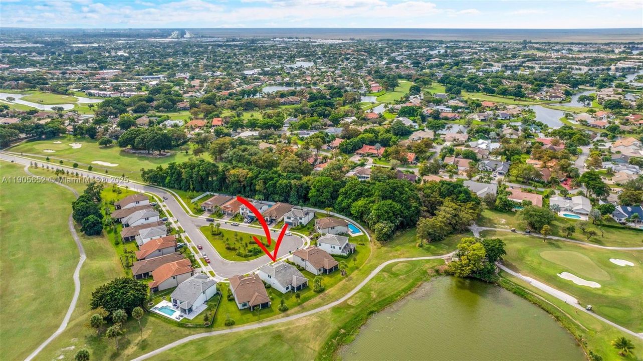 For Sale: $975,000 (5 beds, 3 baths, 2860 Square Feet)