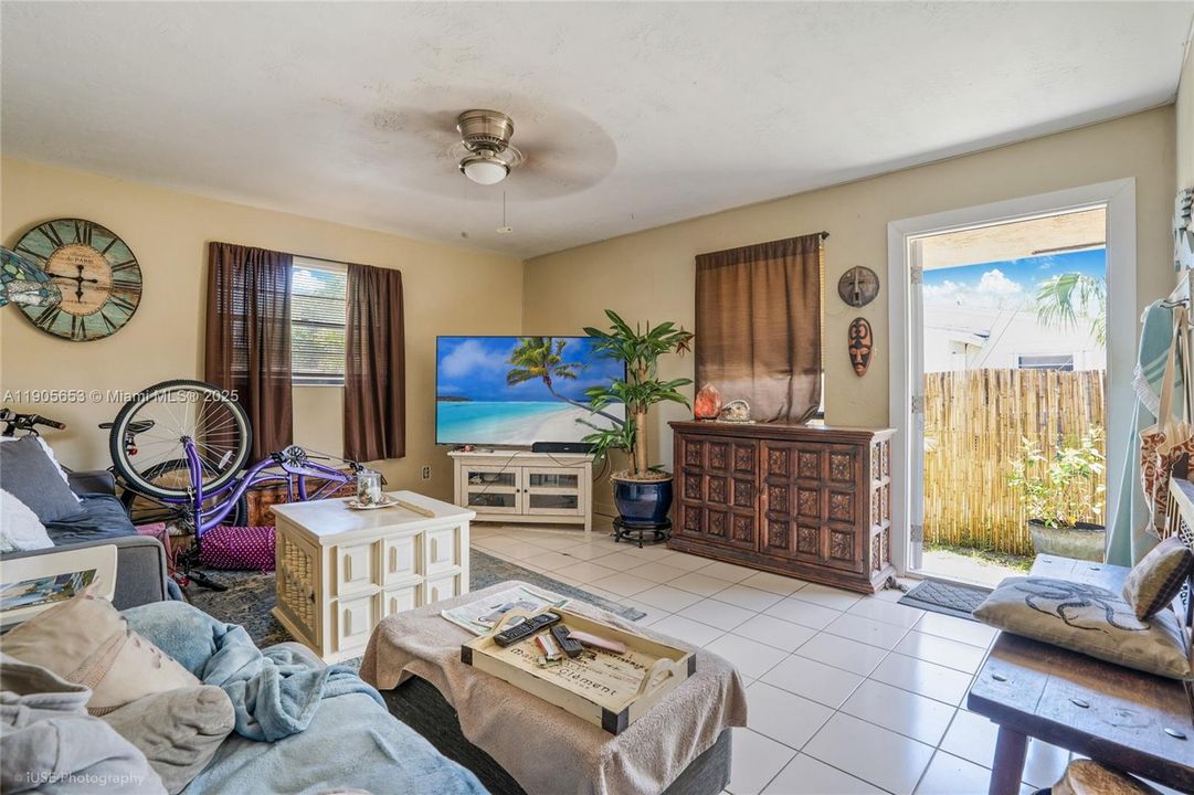 For Sale: $599,000 (0 beds, 0 baths, 1926 Square Feet)