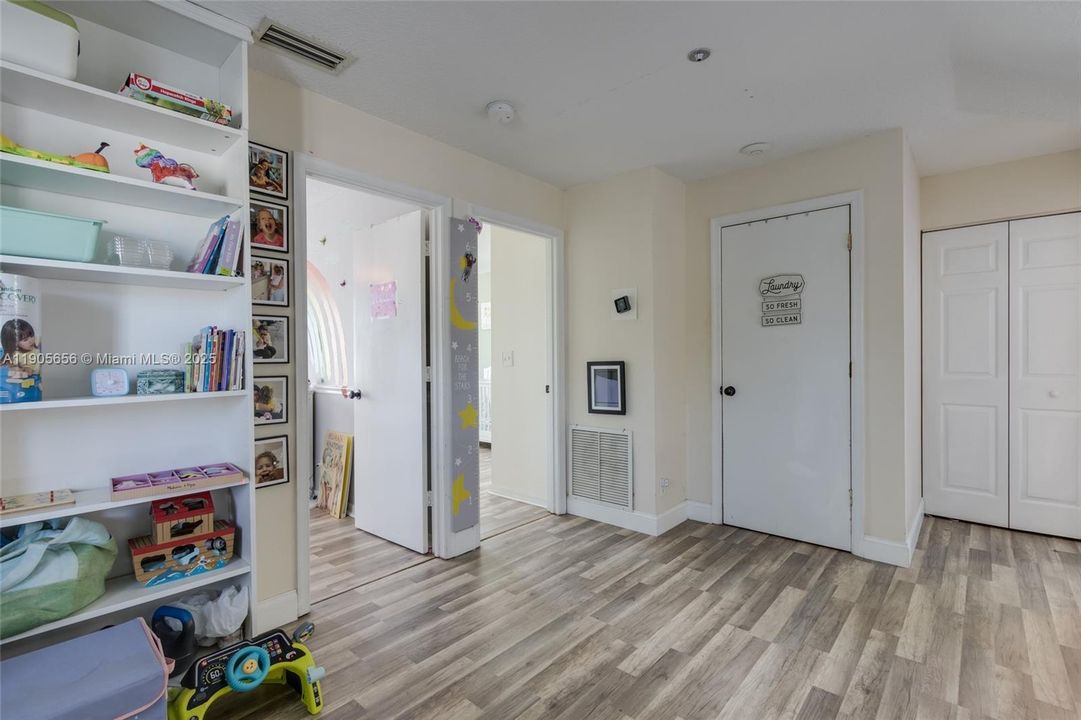 待售: $340,000 (3 贝兹, 2 浴室, 1462 平方英尺)