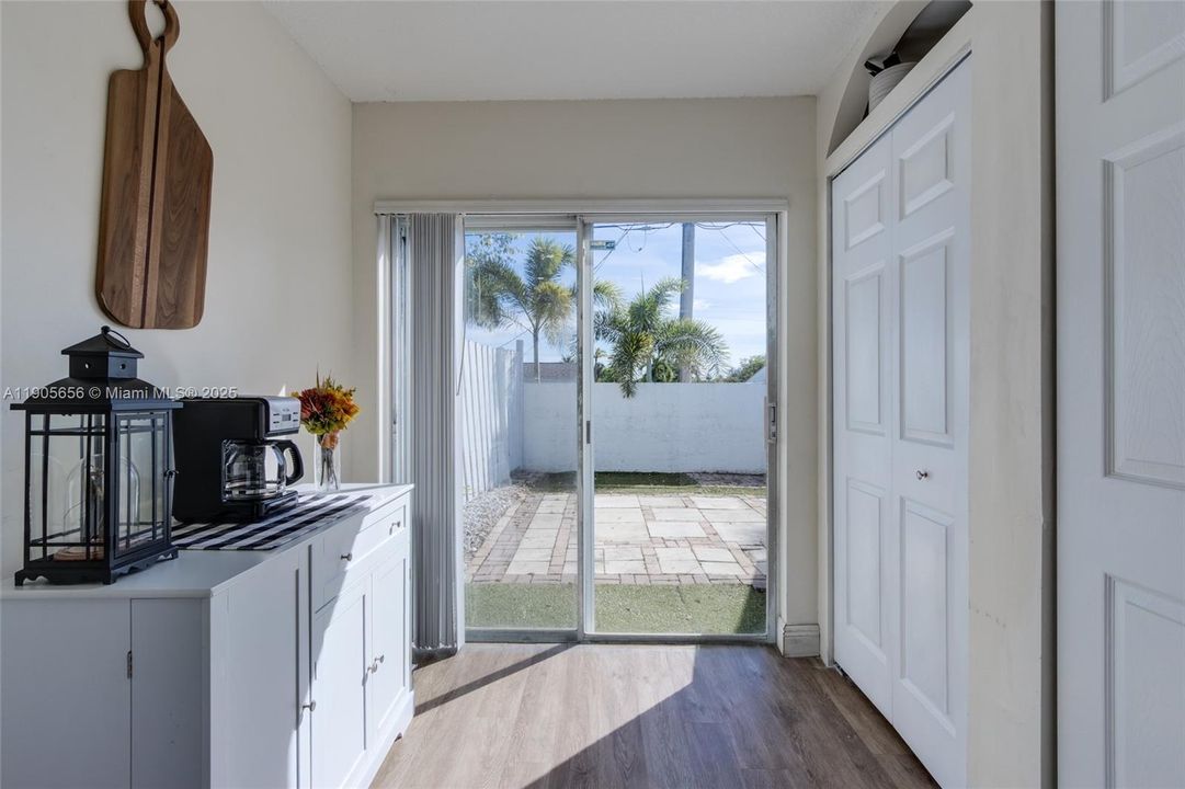 待售: $340,000 (3 贝兹, 2 浴室, 1462 平方英尺)