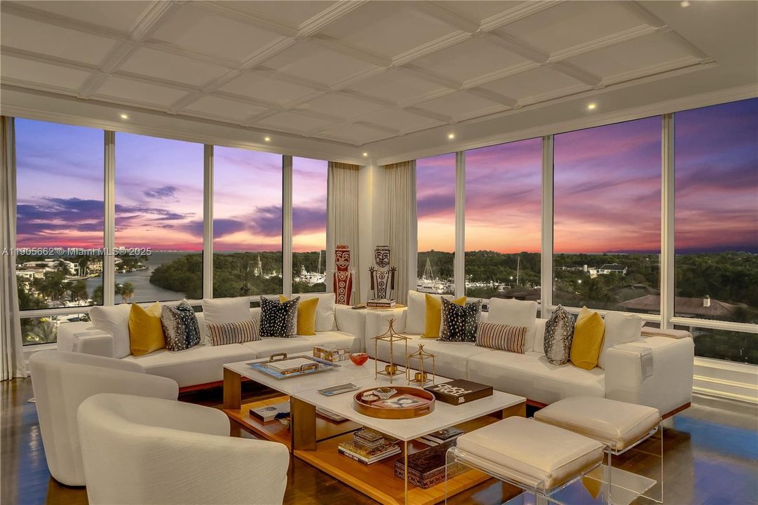 На продажу: $7,750,000 (3 спален, 4 ванн, 4530 Квадратных фут)