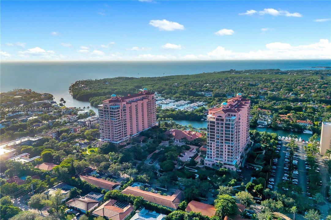 На продажу: $7,750,000 (3 спален, 4 ванн, 4530 Квадратных фут)