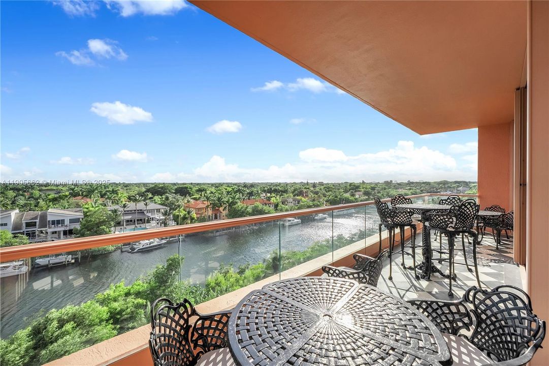 На продажу: $7,750,000 (3 спален, 4 ванн, 4530 Квадратных фут)