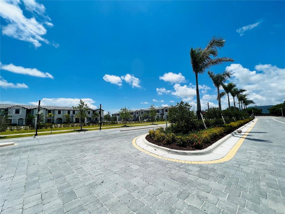 For Rent: $2,300 (3 beds, 2 baths, 1483 Square Feet)