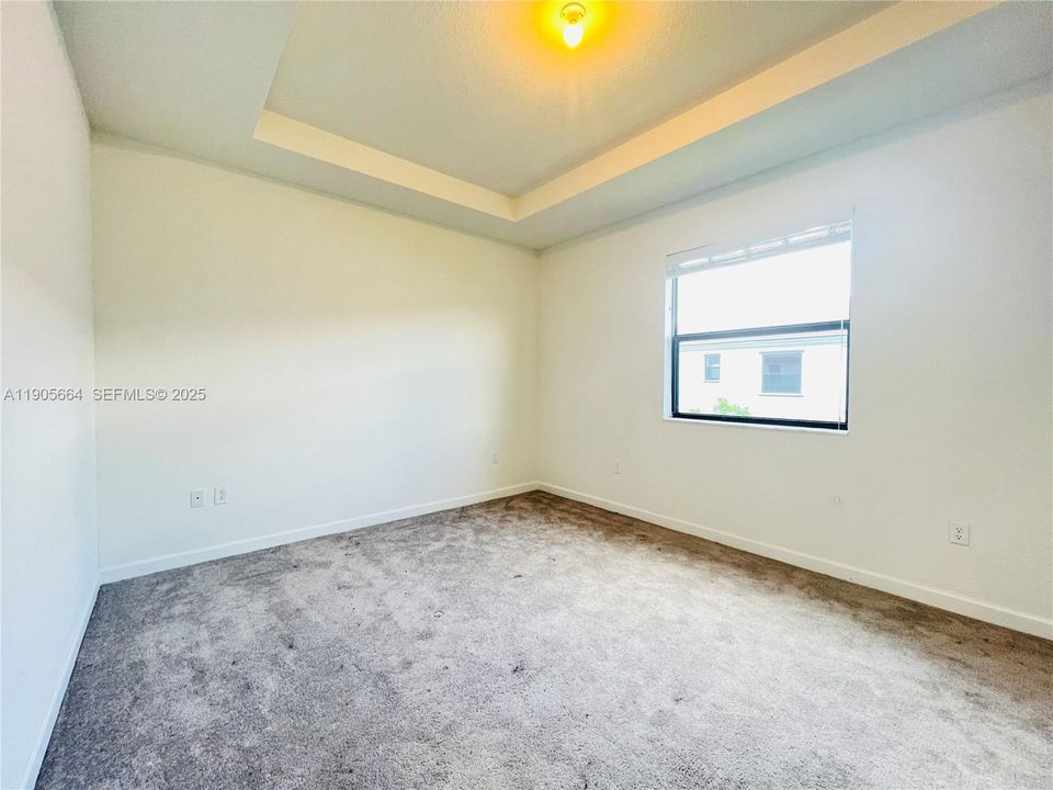 For Rent: $2,300 (3 beds, 2 baths, 1483 Square Feet)