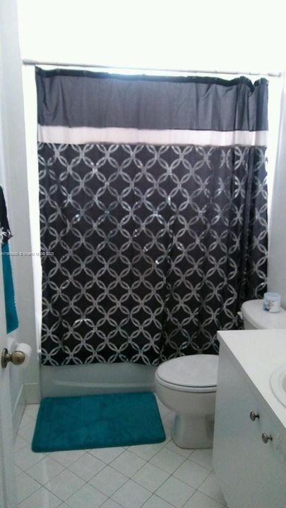 待售: $275,000 (3 贝兹, 2 浴室, 1062 平方英尺)