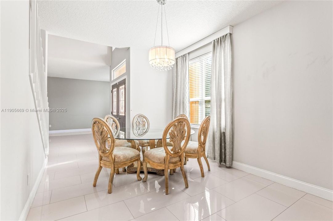 На продажу: $659,999 (4 спален, 3 ванн, 0 Квадратных фут)