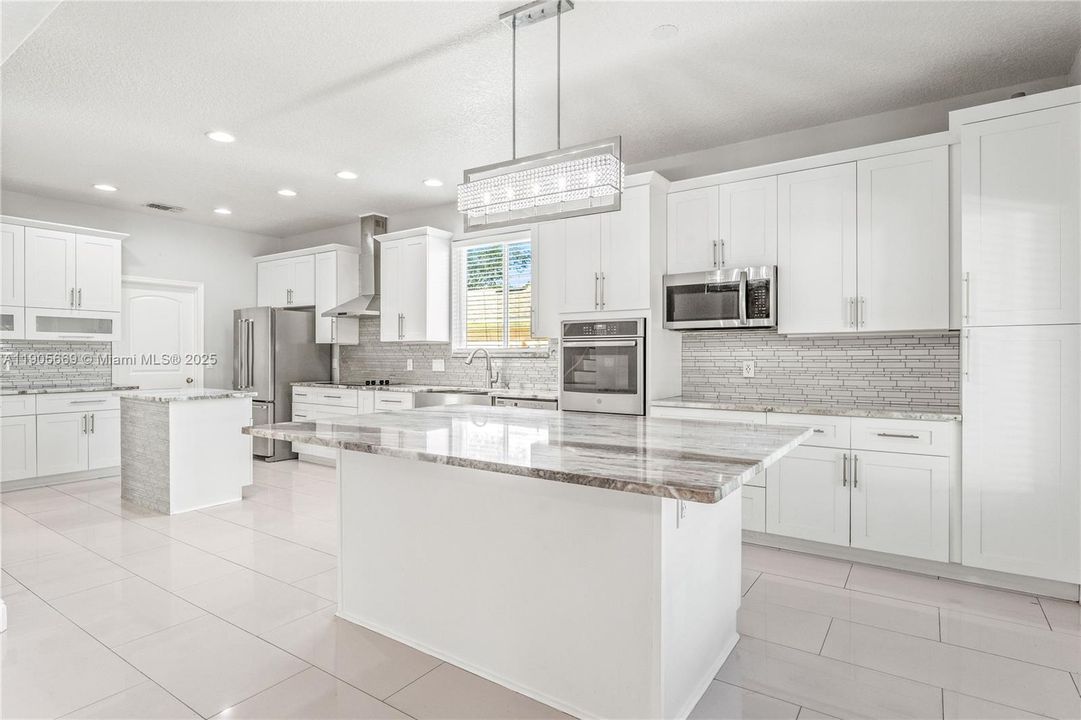 На продажу: $659,999 (4 спален, 3 ванн, 0 Квадратных фут)