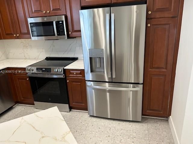 En Venta: $925,000 (3 camas, 2 baños, 1793 Pies cuadrados)