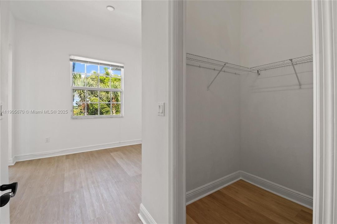 En Venta: $925,000 (3 camas, 2 baños, 1793 Pies cuadrados)