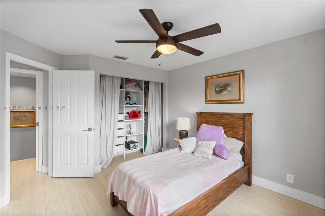 На продажу: $1,150,000 (4 спален, 3 ванн, 2394 Квадратных фут)