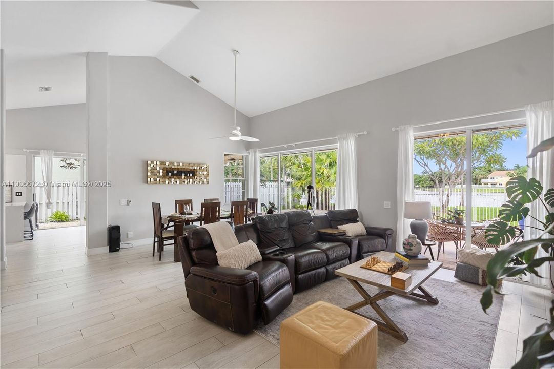 На продажу: $1,150,000 (4 спален, 3 ванн, 2394 Квадратных фут)