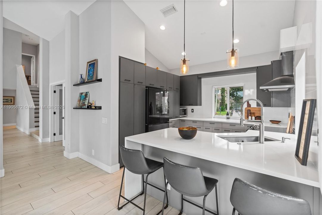 На продажу: $1,150,000 (4 спален, 3 ванн, 2394 Квадратных фут)