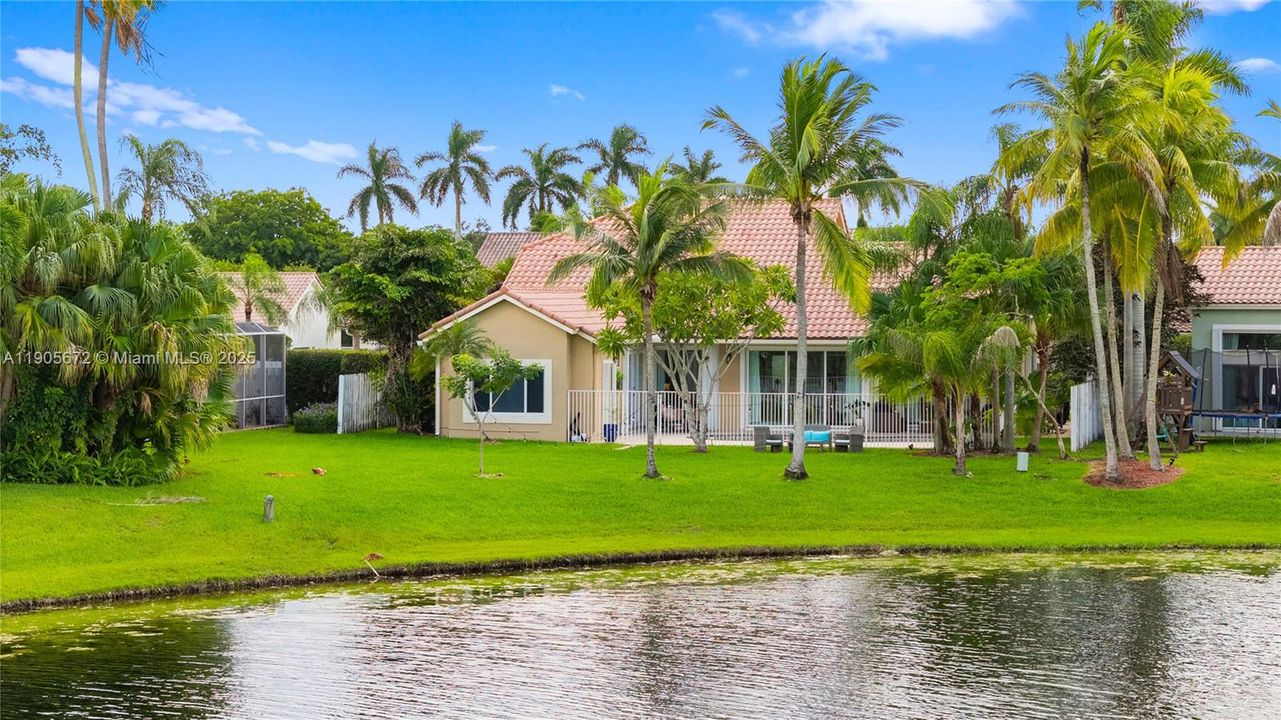 На продажу: $1,150,000 (4 спален, 3 ванн, 2394 Квадратных фут)