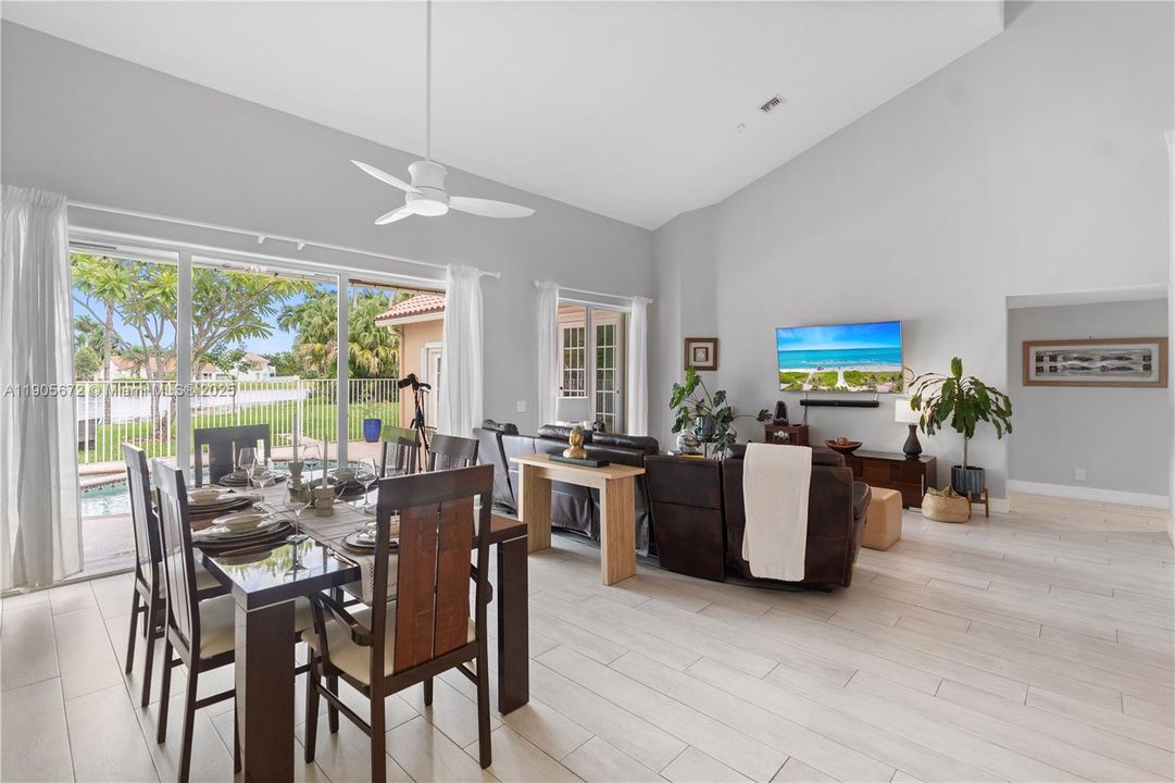 На продажу: $1,150,000 (4 спален, 3 ванн, 2394 Квадратных фут)