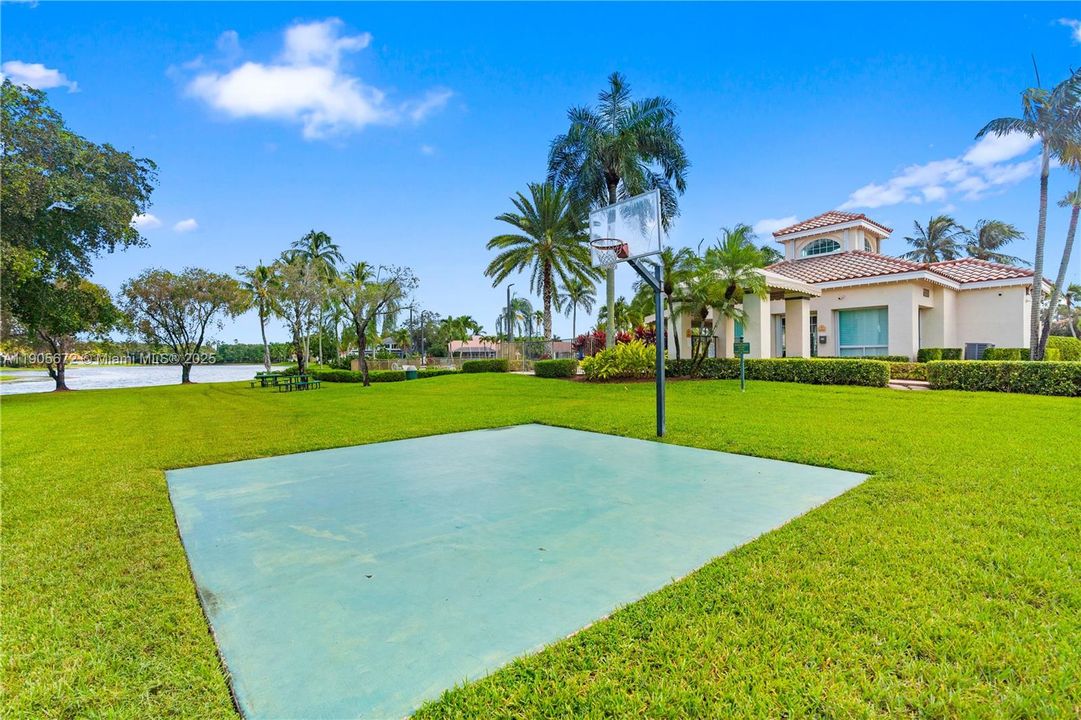 На продажу: $1,150,000 (4 спален, 3 ванн, 2394 Квадратных фут)