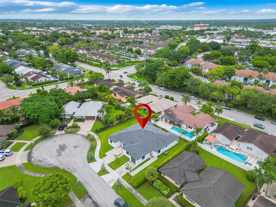 最近售出: $699,900 (3 贝兹, 2 浴室, 2283 平方英尺)