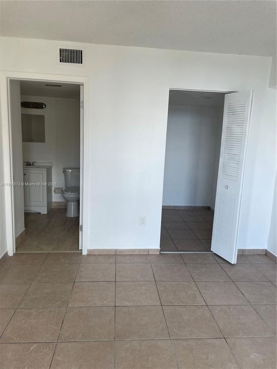 For Rent: $2,050 (2 beds, 2 baths, 850 Square Feet)