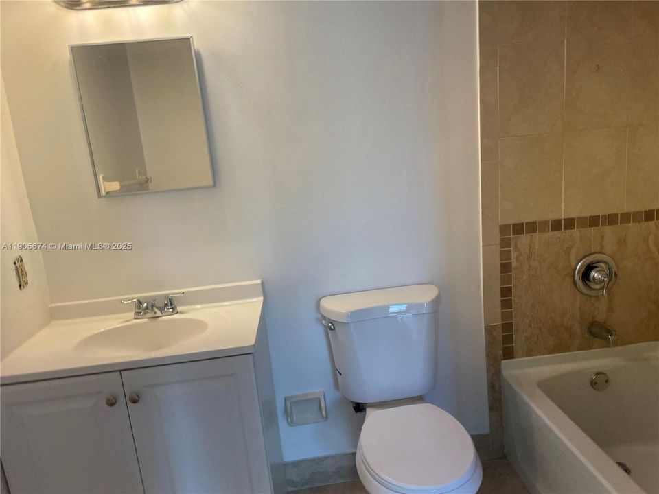 For Rent: $2,050 (2 beds, 2 baths, 850 Square Feet)