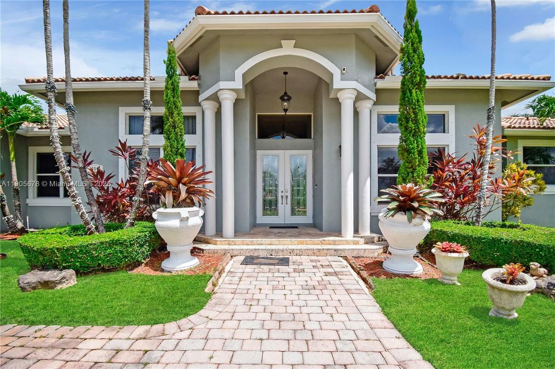 待售: $2,100,000 (4 贝兹, 4 浴室, 3752 平方英尺)