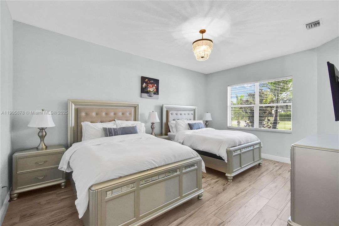 待售: $2,100,000 (4 贝兹, 4 浴室, 3752 平方英尺)