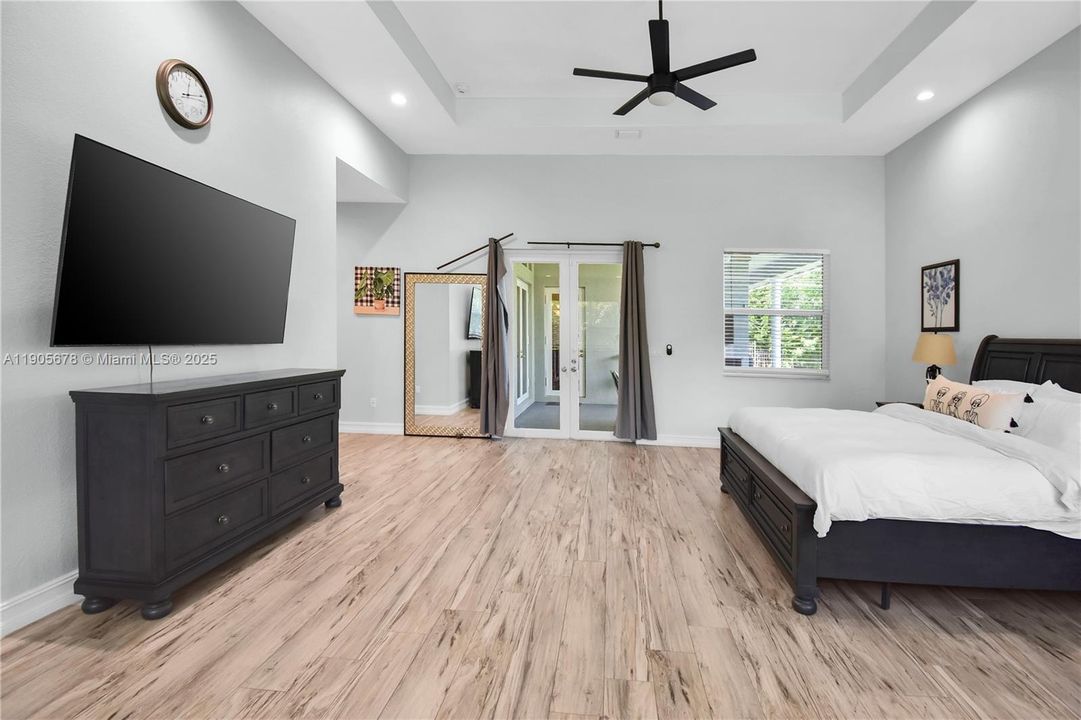 待售: $2,100,000 (4 贝兹, 4 浴室, 3752 平方英尺)