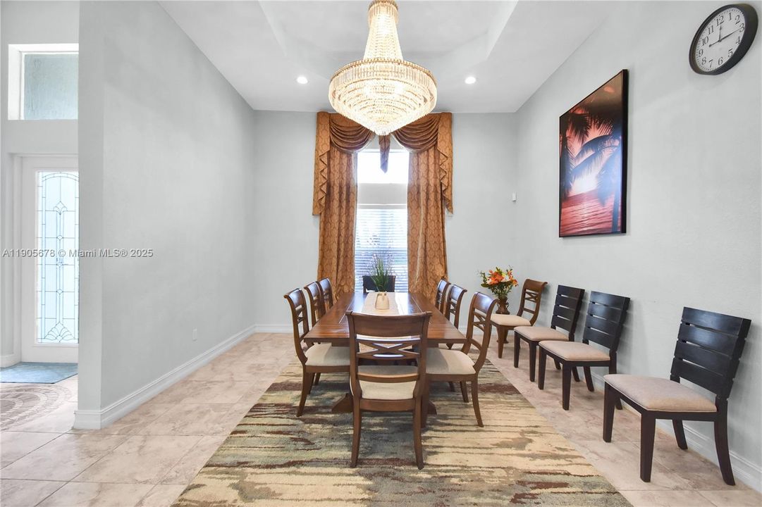 待售: $2,100,000 (4 贝兹, 4 浴室, 3752 平方英尺)