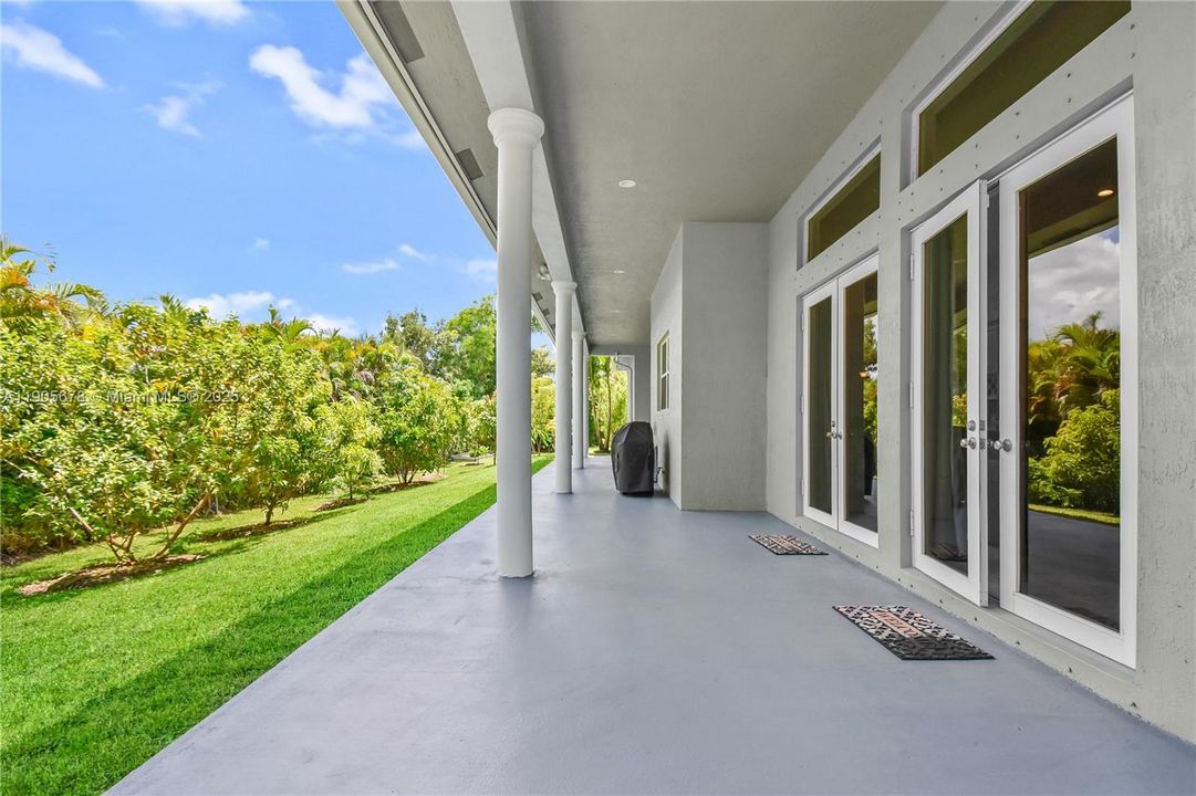 待售: $2,100,000 (4 贝兹, 4 浴室, 3752 平方英尺)